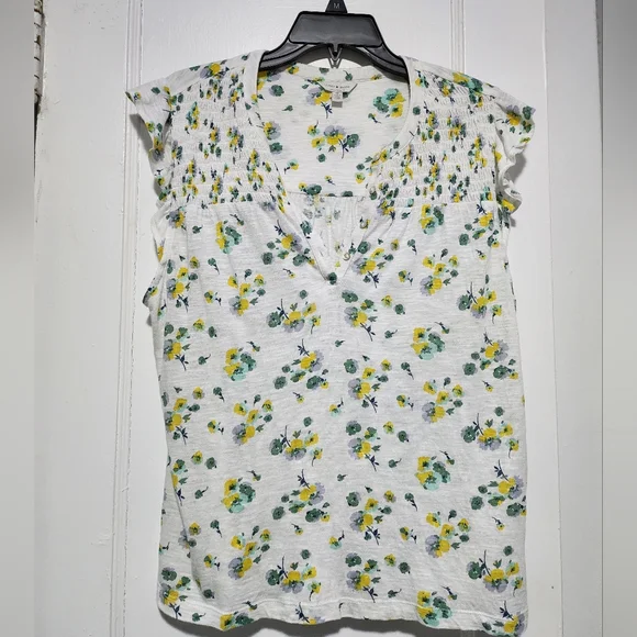 LUCKY BRAND Floral Short Sleeve Shirt Size Medium Vneck - Picture 2 of 5